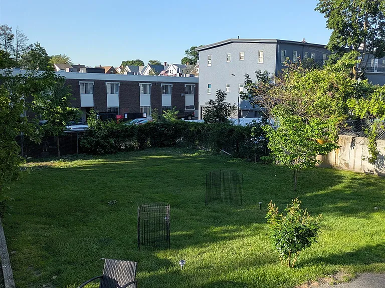 21 Medford St #1 — Photo 9