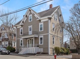3 Rock Ave APT 1, Swampscott, MA 01907