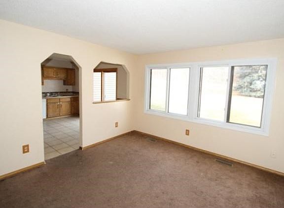 2nd image of 230 Pleasure Creek Dr NE