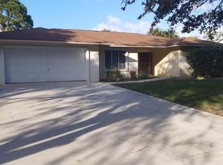 8717 SE Sharon St, Hobe Sound, FL 33455