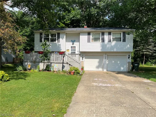 9951 Regatta Trl, Aurora, OH 44202