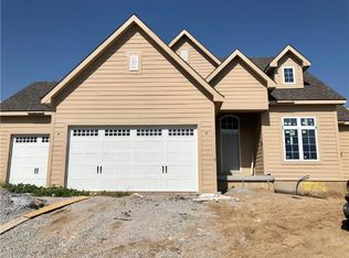 9274 Lime Stone Rd, Parkville, MO 64152