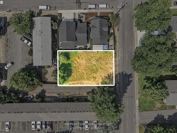 3rd image of 211 S Locust St