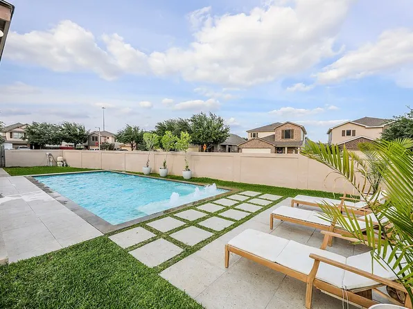 11315 Basque Dr, Laredo, TX 78045