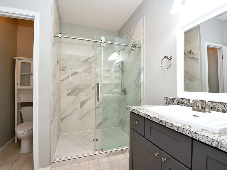 382 Wilcrest Dr — Photo 23