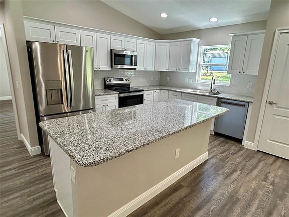 3rd image of 15637 SE 84th Ter