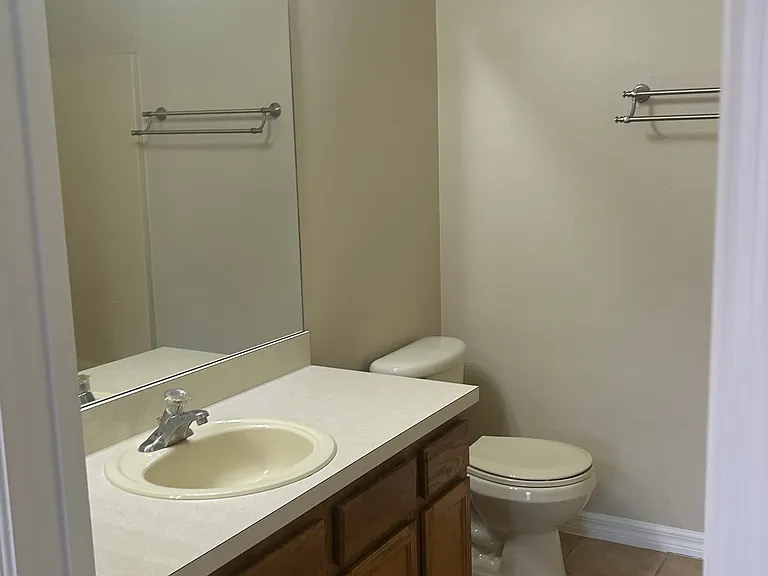 331 Wilton Cir — Photo 11