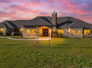 1530 County Road 132, Floresville, TX 78114