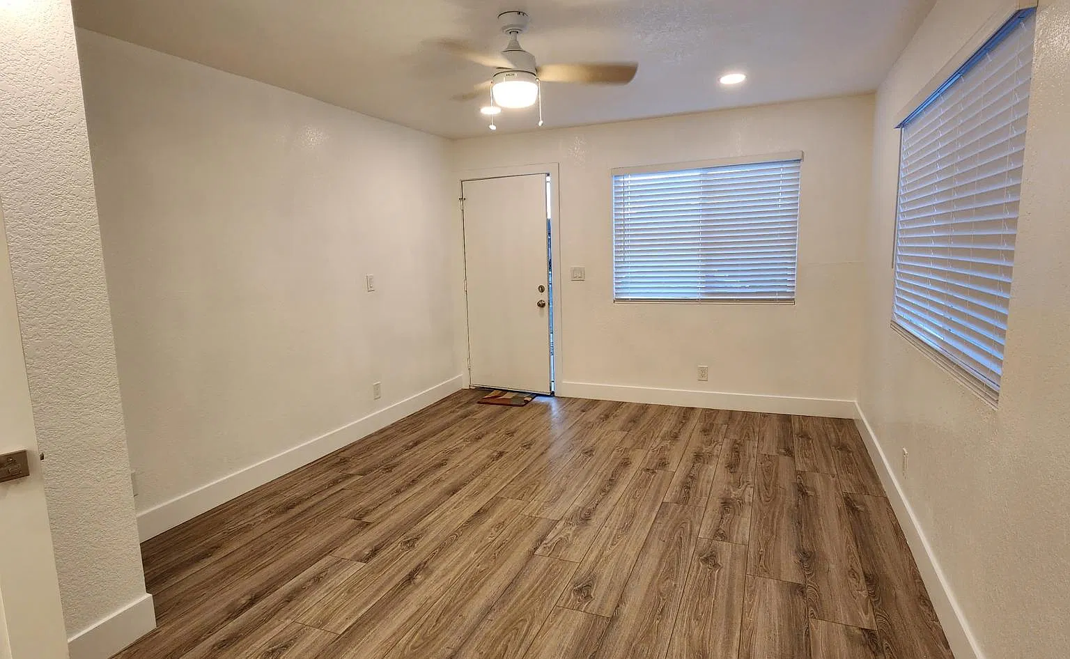 399 Zenith St — Photo 1