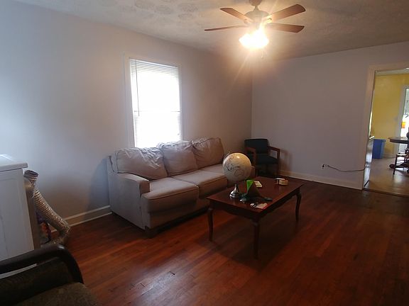4th image of 406 Tristan Ln