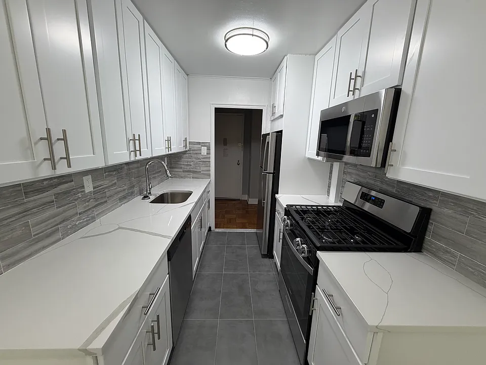 71st Cres