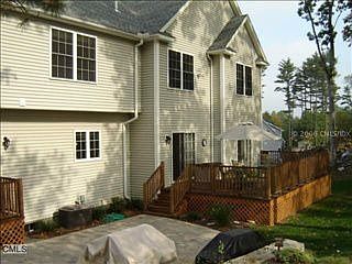 2nd image of 32 Spicebush Ln