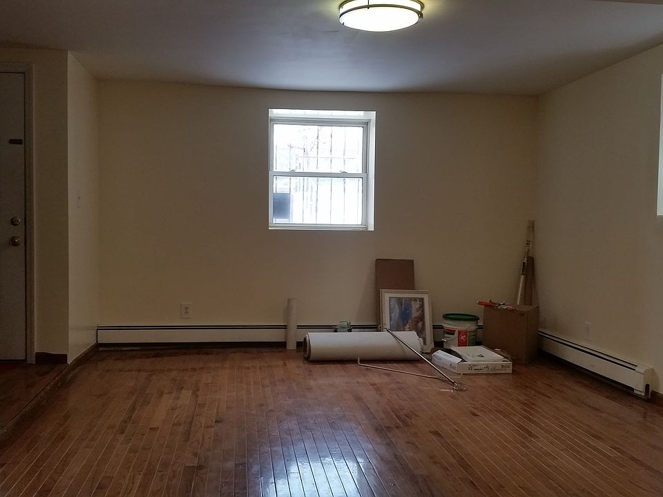 HUGE STUDIO SPACE APT