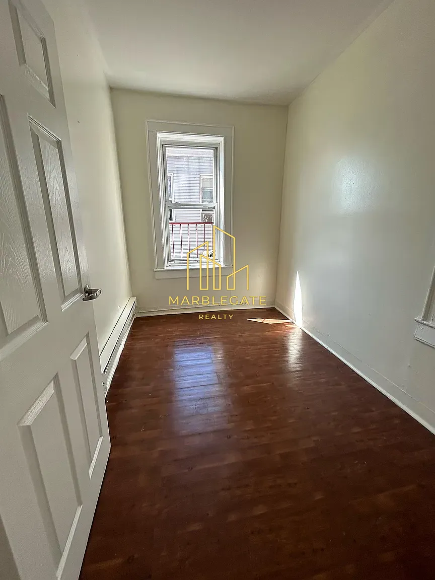 2 bed, 850 sqft, $1,750 — Photo 4