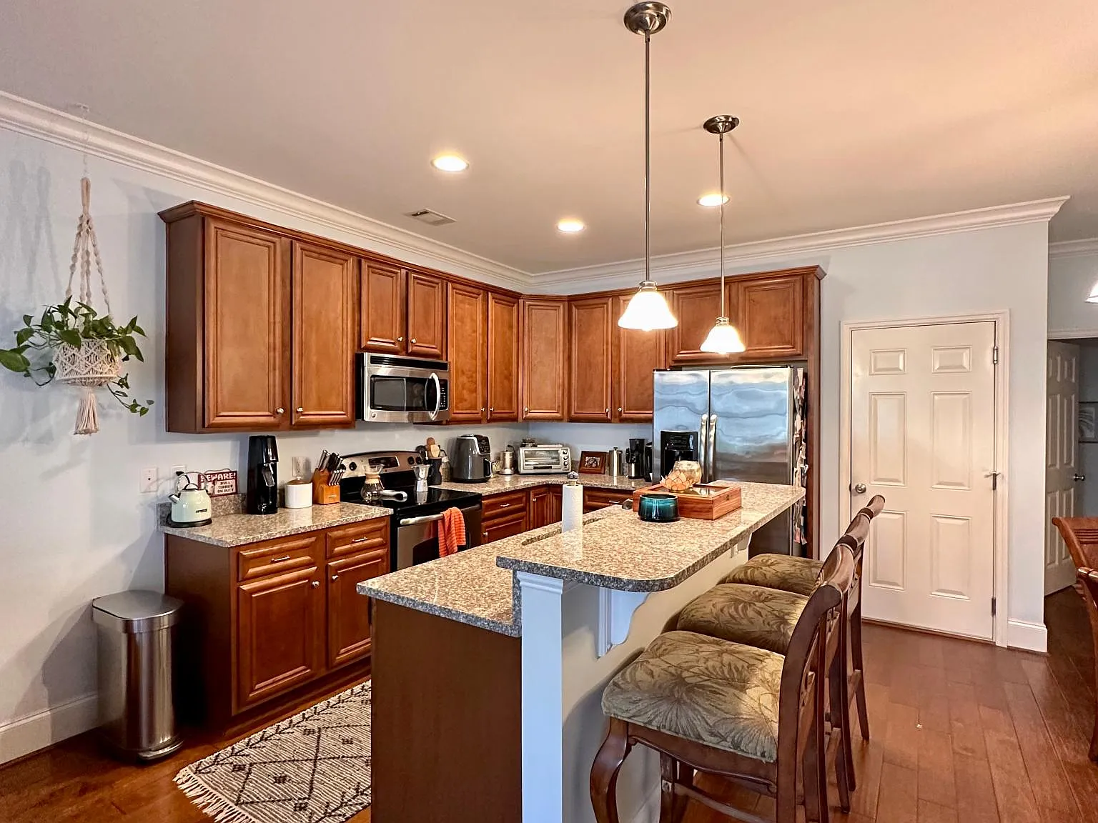 2 bed, 2.5 bath, 1488 sqft, $2,700 — Photo 4