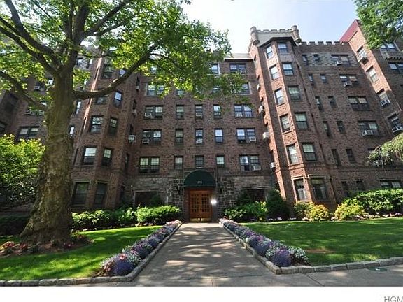 The Buckingham is a prewar Tudor building and has recently redecorated its large elegant lobby and p