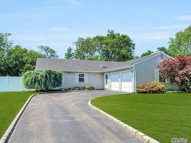 1st image of 18 Blueberry Ln