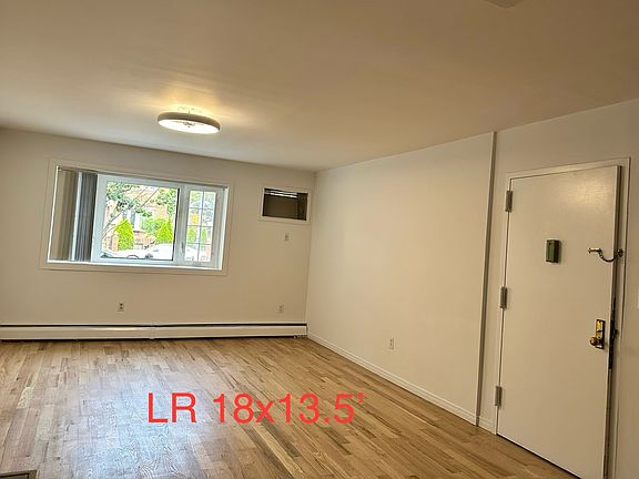 3rd image of 584 New York Ave APT 1