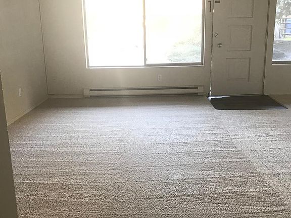 2nd image of 550 Bellevue Way SE APT 1