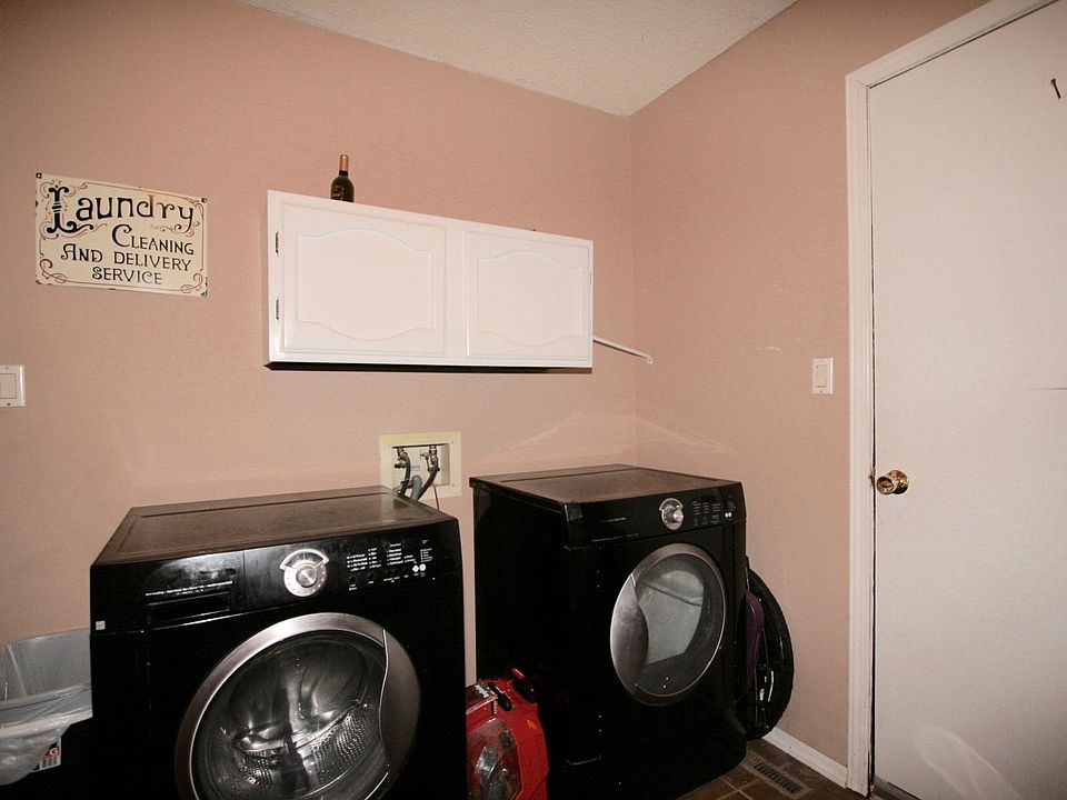 1st image of 3100 Carmel Dr