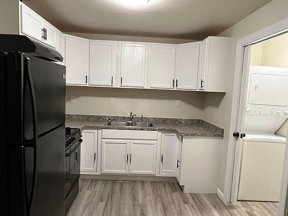 5th image of 417 Elmwood Dr #415A