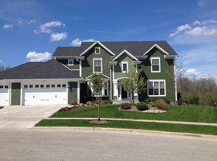 N78W8210 Topview Ct, Cedarburg, WI 53012