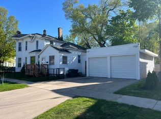 1227 4th St, Muskegon, MI 49441