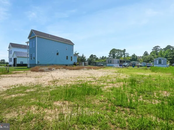 4 Clarkson, Chincoteague Island, VA 23336