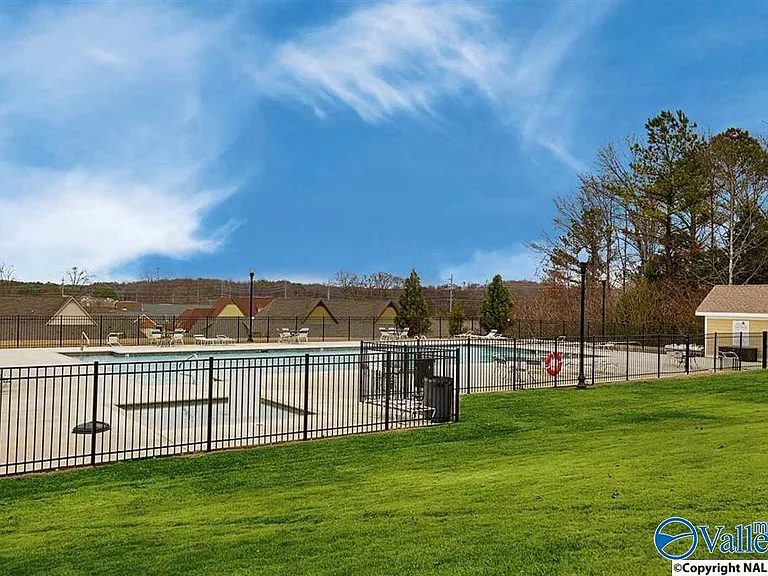 325 Acorn Grove Ln — Photo 11