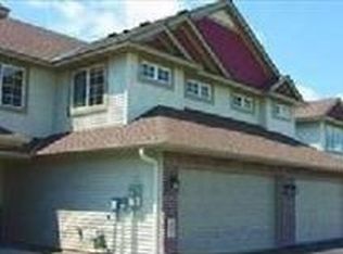 19560 Prairieview Dr, Rogers, MN 55374