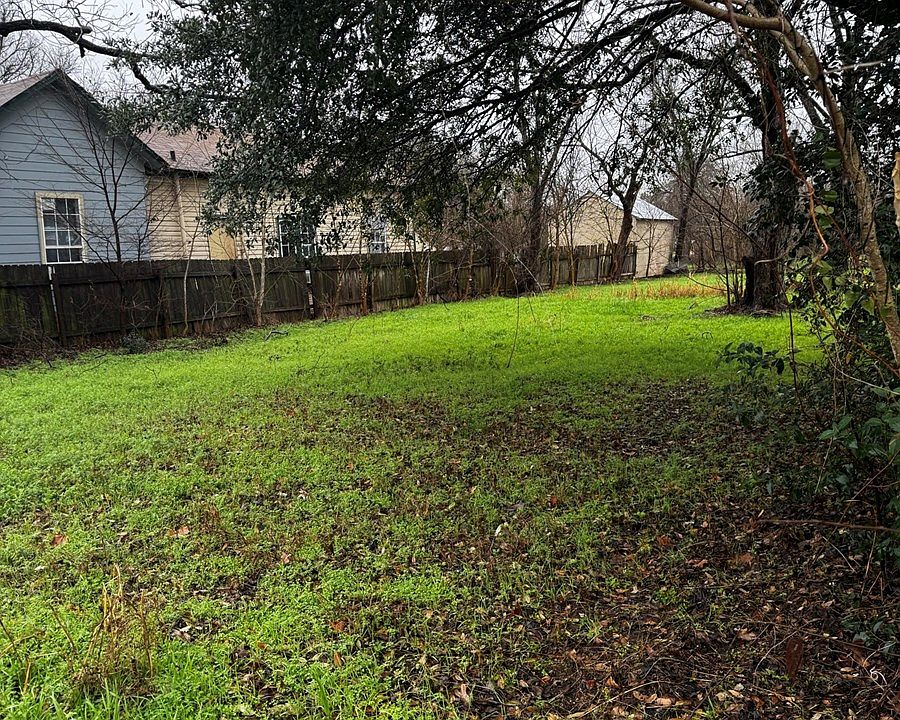 2nd image of 903 W Main St
