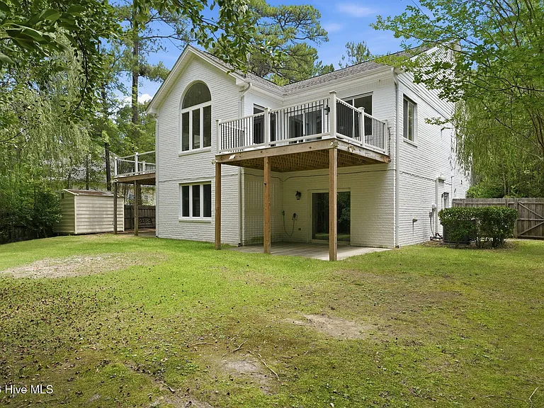 25 Kingswood Cir — Photo 53