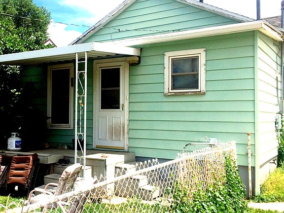 2nd image of 150 N Hodgeman St