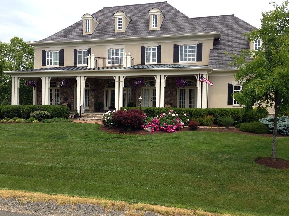 1st image of 41726 Putters Green Ct