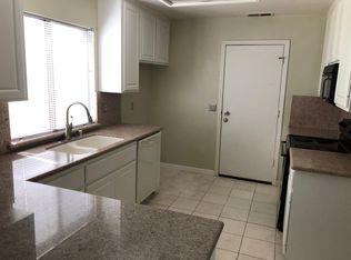 10 Firefly Ct, Sacramento, CA