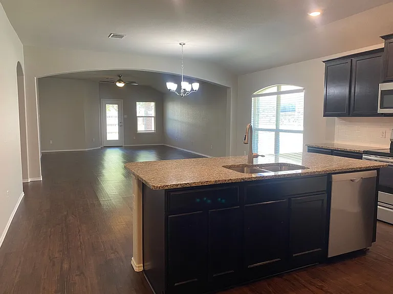 240 Bethann Dr — Photo 6