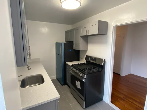 209-34 86th Drive image 4 of 7