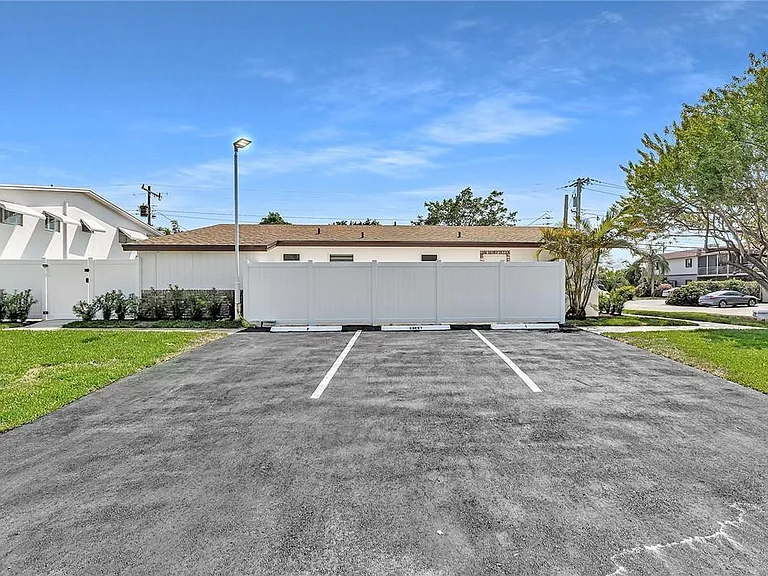 5122 NE 19th Ave #2 — Photo 33