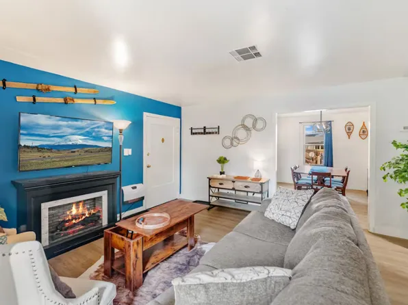 407 S Mount Shasta Blvd APT 1, Mount Shasta, CA 96067