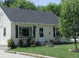 6026 Hughes Rd, Lansing, MI 48911