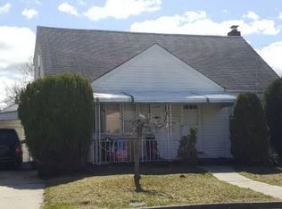 1131 Jasper St S, Valley Stream, NY 11580