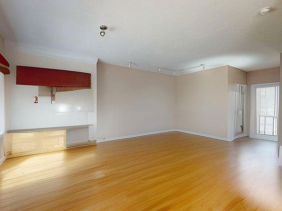 3rd image of 112 Wyndview Dr