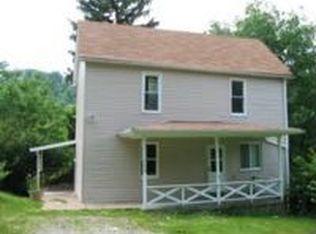 364 Upper Braeburn Rd, Lower Burrell, PA 15068
