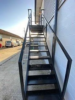 3 bed, 2.0 bath, 1700 sqft, $1,800 — Photo 2