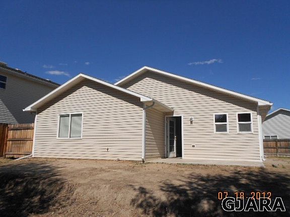 3rd image of 2804 Village Park Dr