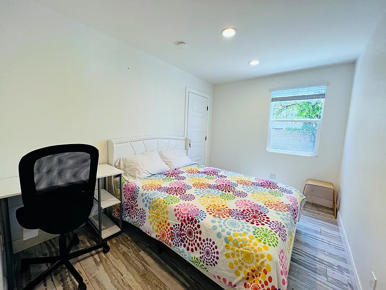 19044 Summit Ridge Dr — Photo 48
