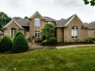 4056 Glenmoor Rd NW, Canton, OH 44718