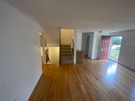 3rd image of 21 Chisholm Landing Ct