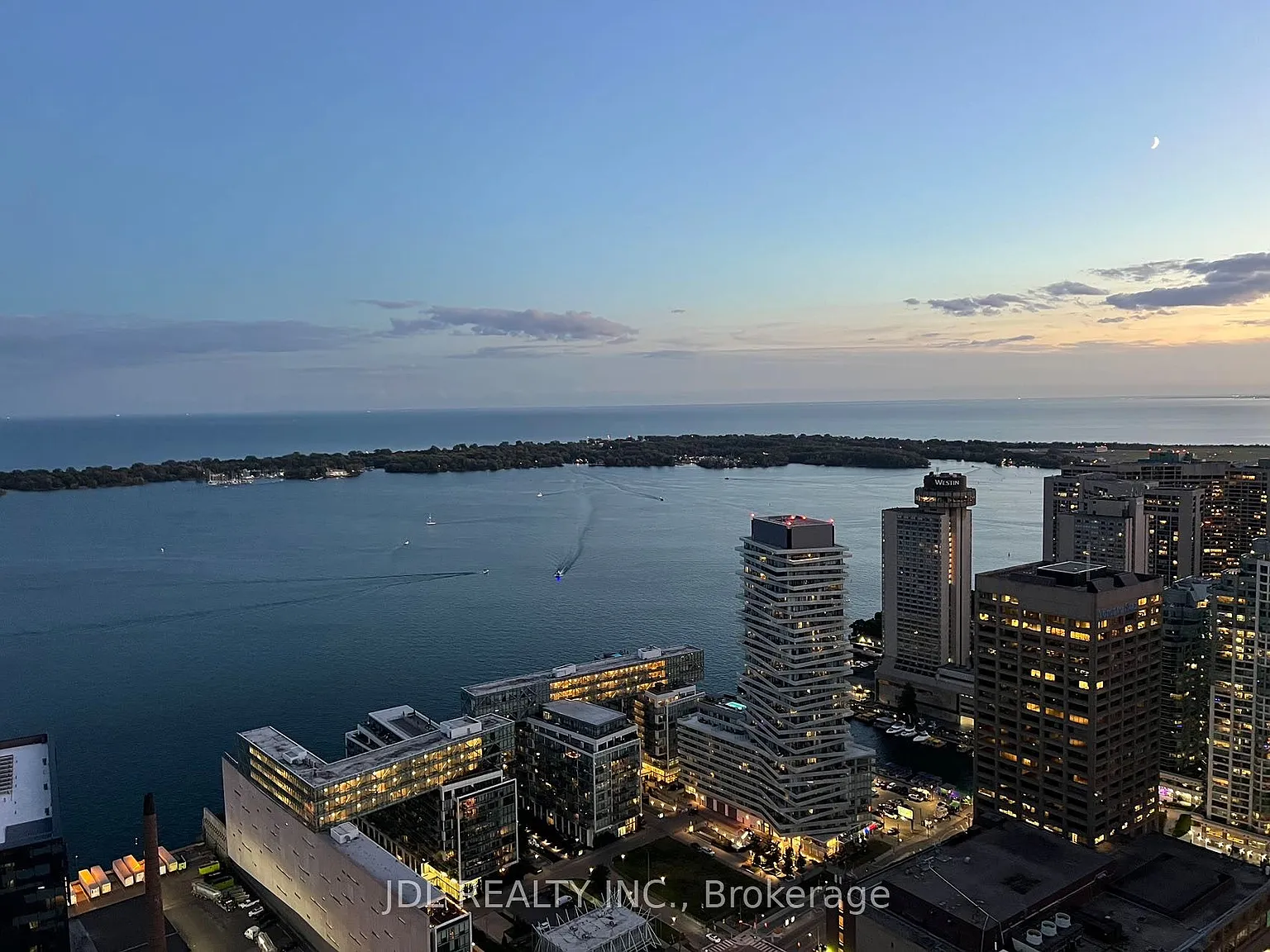 3 bed, $5,800 — Photo 2