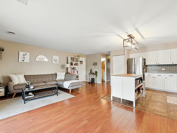 4th image of 15103 Quail Hollow Dr APT 606